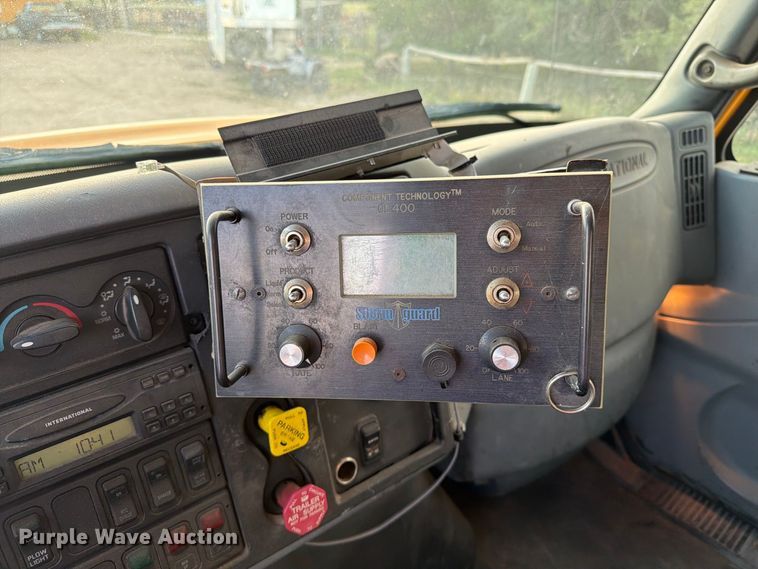image for item FT6703 2006 International Workstar 7400 Crew Cab dump truck