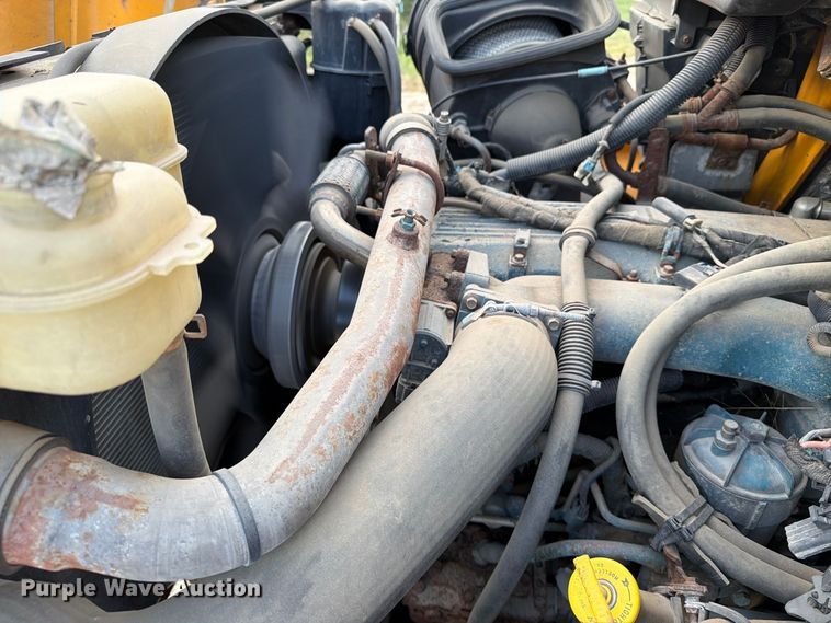 image for item FT6703 2006 International Workstar 7400 Crew Cab dump truck