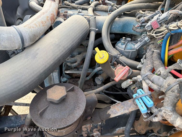 image for item FT6703 2006 International Workstar 7400 Crew Cab dump truck