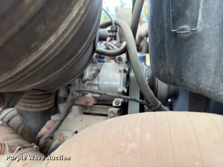 image for item FT6703 2006 International Workstar 7400 Crew Cab dump truck