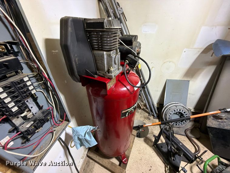 image for item FT6727 Colman Powermate Compressors air compressor