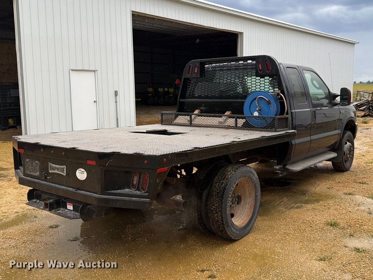 image for item FT7500 2004 Ford F450 Super Duty flatbed truck