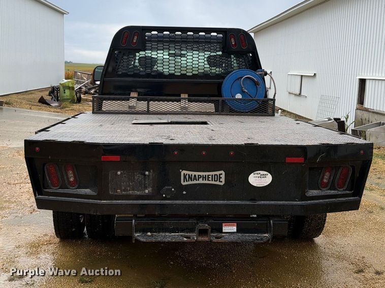 image for item FT7500 2004 Ford F450 Super Duty flatbed truck