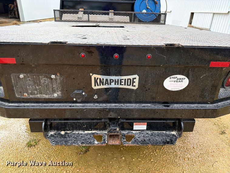 image for item FT7500 2004 Ford F450 Super Duty flatbed truck