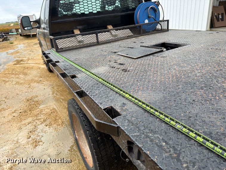 image for item FT7500 2004 Ford F450 Super Duty flatbed truck