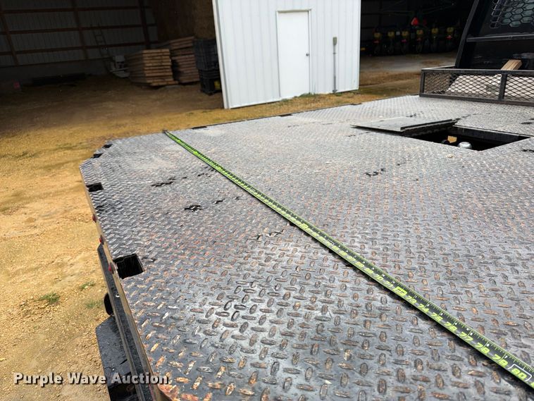 image for item FT7500 2004 Ford F450 Super Duty flatbed truck