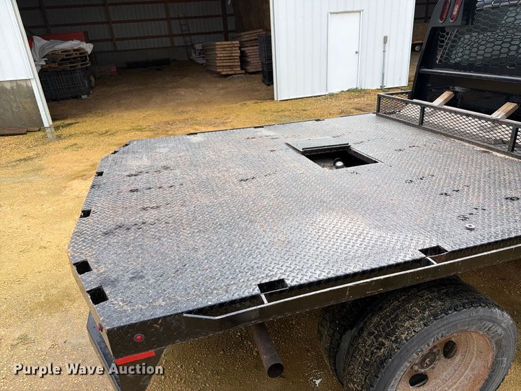 image for item FT7500 2004 Ford F450 Super Duty flatbed truck