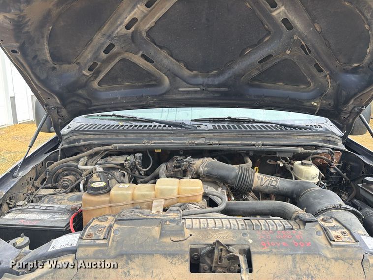 image for item FT7500 2004 Ford F450 Super Duty flatbed truck
