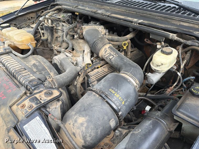 image for item FT7500 2004 Ford F450 Super Duty flatbed truck