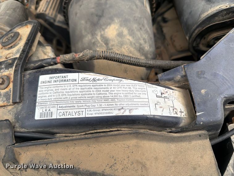 image for item FT7500 2004 Ford F450 Super Duty flatbed truck