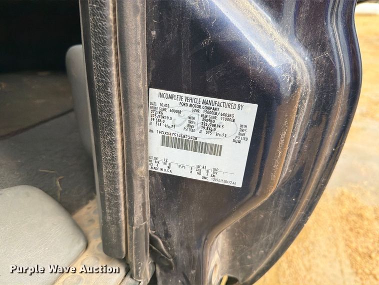 image for item FT7500 2004 Ford F450 Super Duty flatbed truck