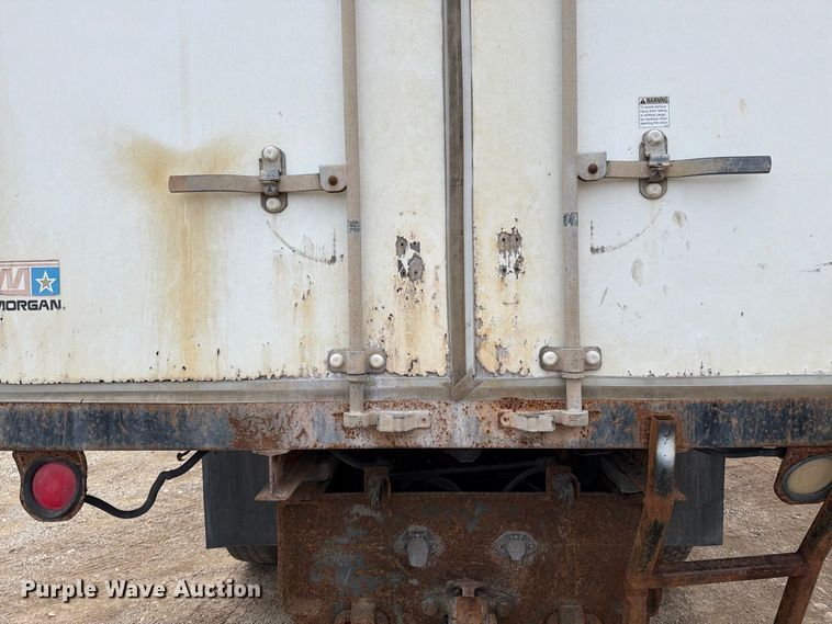 image for item FT7504 1996 Ford LTLA9000 box truck