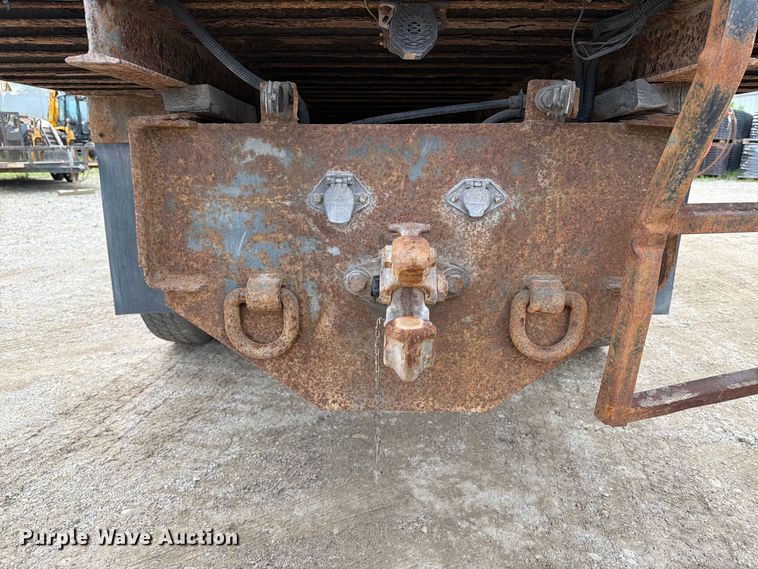 image for item FT7504 1996 Ford LTLA9000 box truck