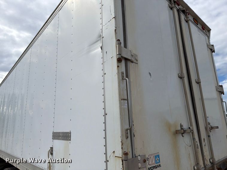 image for item FT7504 1996 Ford LTLA9000 box truck
