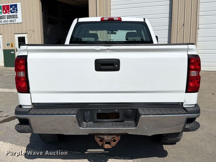 image for item FT8017 2016 Chevrolet Silverado 2500HD Crew Cab pickup truck