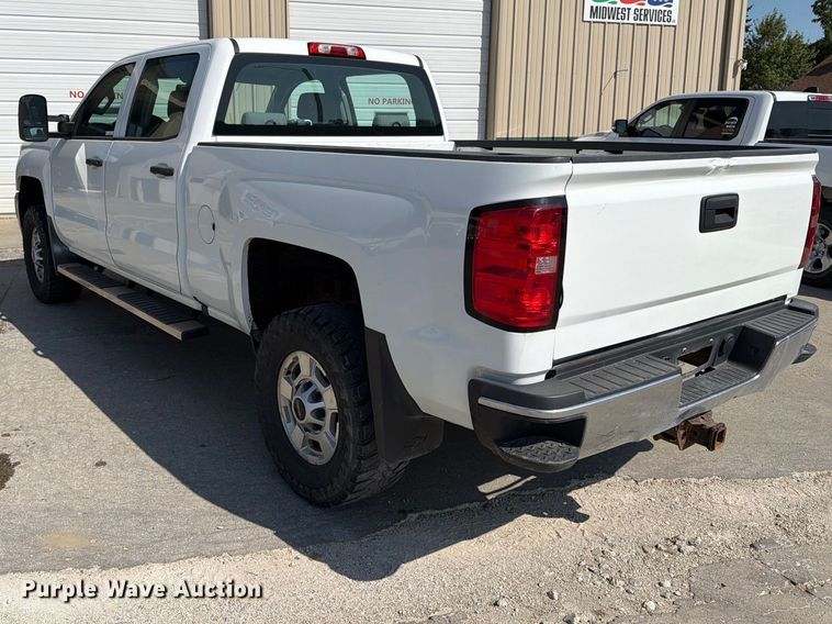 image for item FT8017 2016 Chevrolet Silverado 2500HD Crew Cab pickup truck