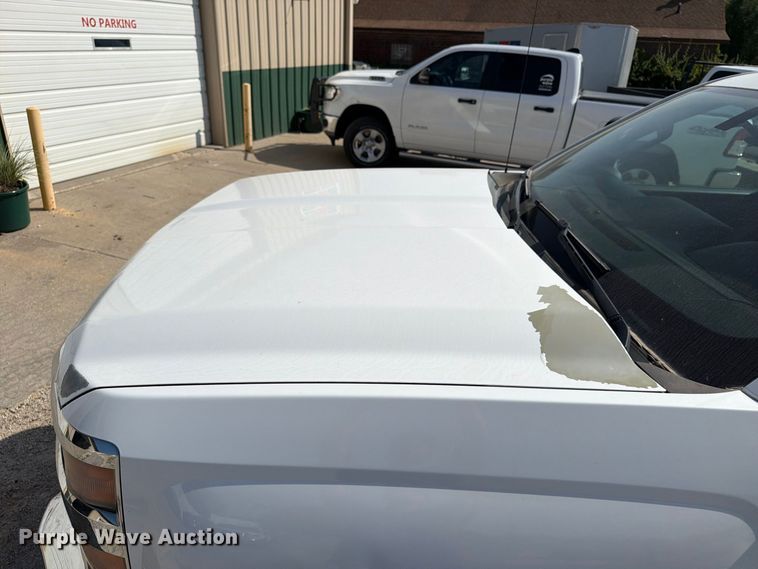 image for item FT8017 2016 Chevrolet Silverado 2500HD Crew Cab pickup truck