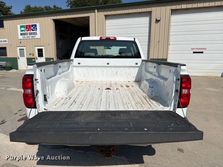 image for item FT8017 2016 Chevrolet Silverado 2500HD Crew Cab pickup truck