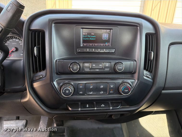 image for item FT8017 2016 Chevrolet Silverado 2500HD Crew Cab pickup truck