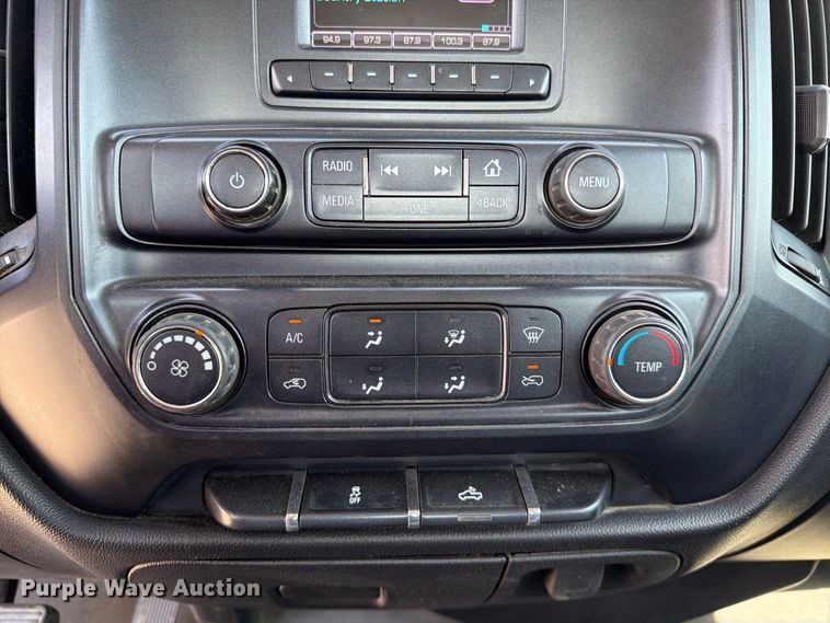 image for item FT8017 2016 Chevrolet Silverado 2500HD Crew Cab pickup truck