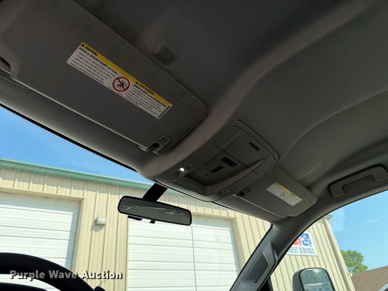 image for item FT8017 2016 Chevrolet Silverado 2500HD Crew Cab pickup truck