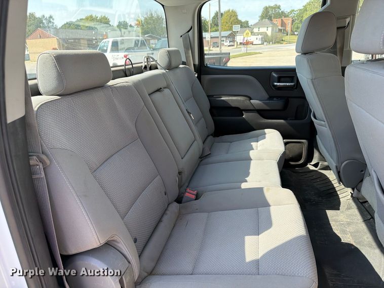 image for item FT8017 2016 Chevrolet Silverado 2500HD Crew Cab pickup truck