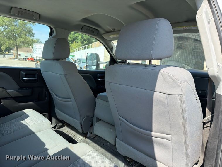image for item FT8017 2016 Chevrolet Silverado 2500HD Crew Cab pickup truck