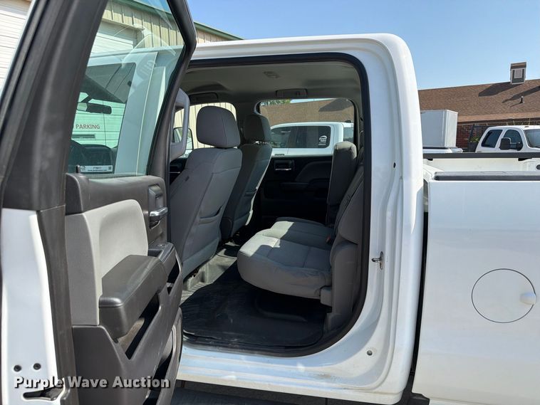 image for item FT8017 2016 Chevrolet Silverado 2500HD Crew Cab pickup truck