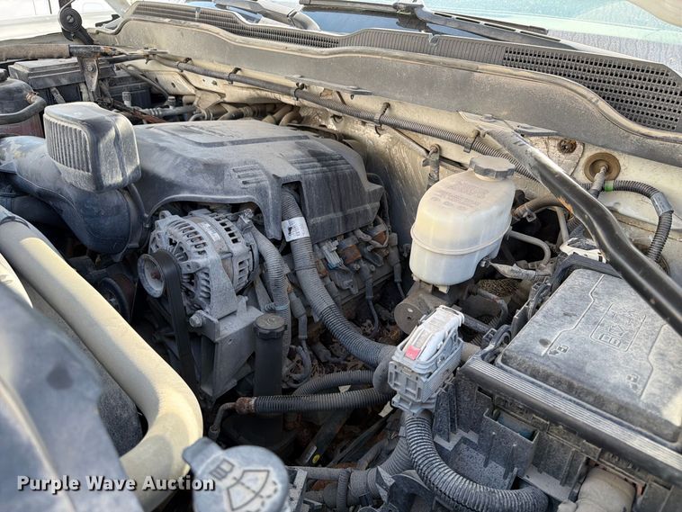 image for item FT8017 2016 Chevrolet Silverado 2500HD Crew Cab pickup truck