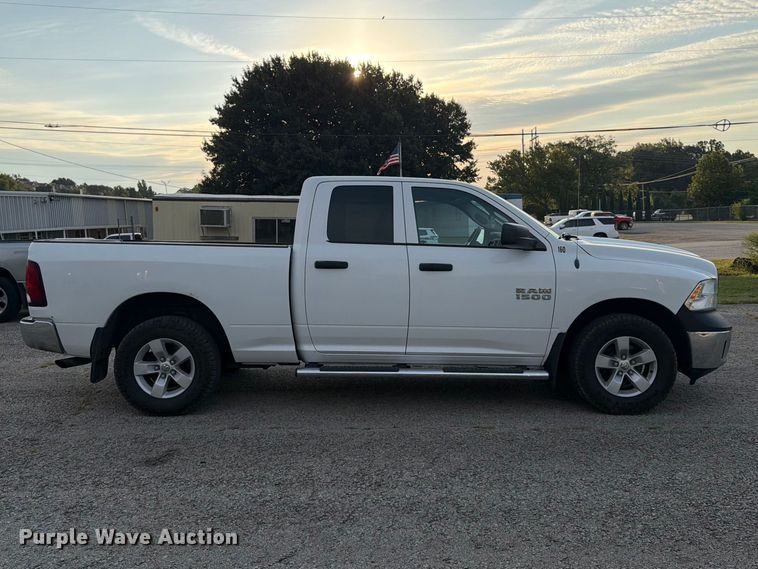 image for item FU4600 2013 RAM 1500 ST Ext. Cab pickup truck