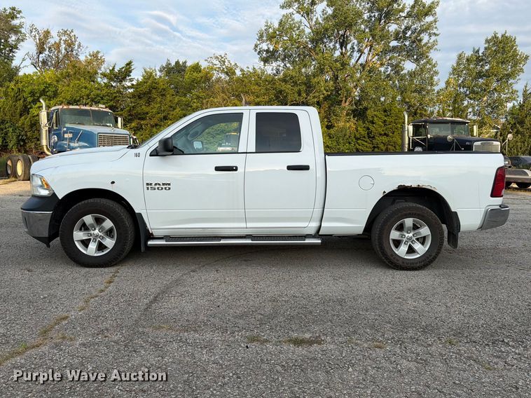 image for item FU4600 2013 RAM 1500 ST Ext. Cab pickup truck