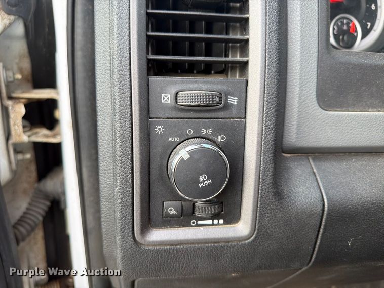 image for item FU4600 2013 RAM 1500 ST Ext. Cab pickup truck
