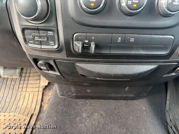 image for item FU4600 2013 RAM 1500 ST Ext. Cab pickup truck