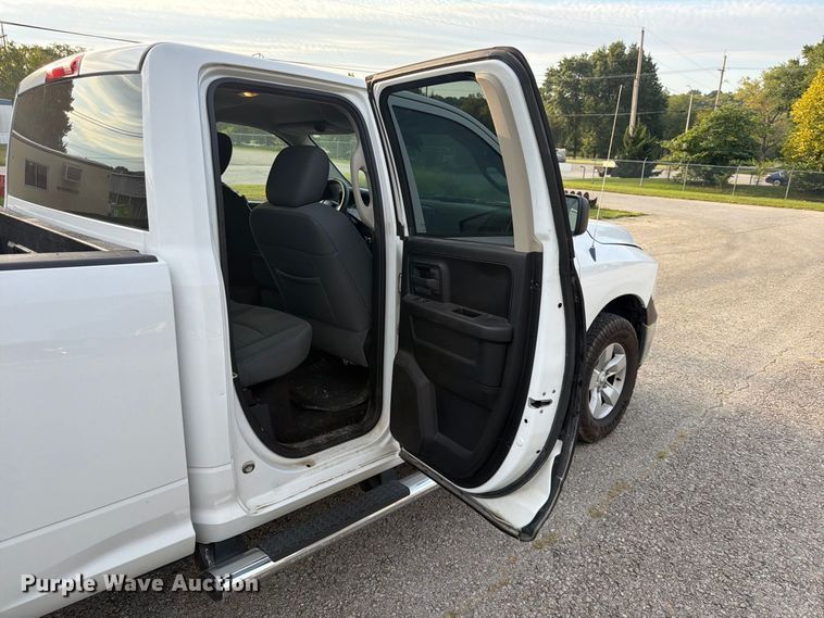 image for item FU4600 2013 RAM 1500 ST Ext. Cab pickup truck