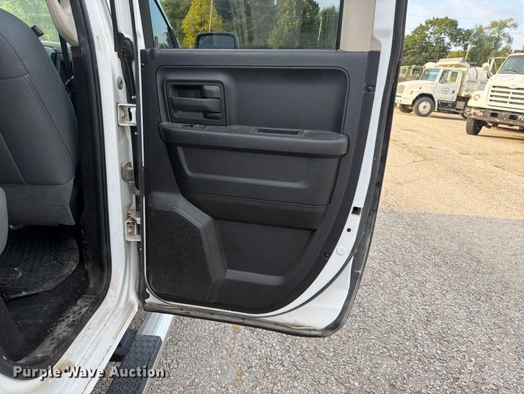 image for item FU4600 2013 RAM 1500 ST Ext. Cab pickup truck