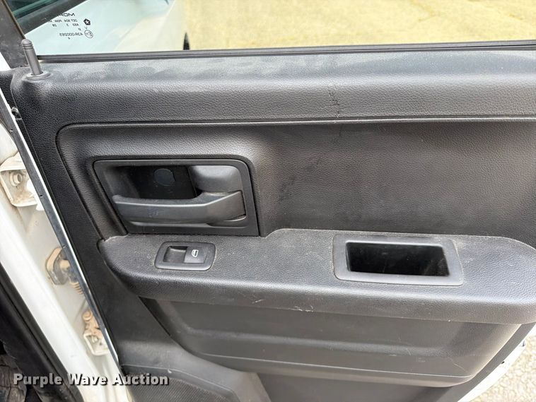 image for item FU4600 2013 RAM 1500 ST Ext. Cab pickup truck
