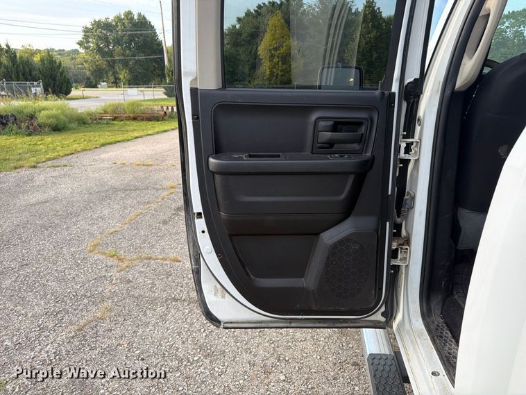 image for item FU4600 2013 RAM 1500 ST Ext. Cab pickup truck