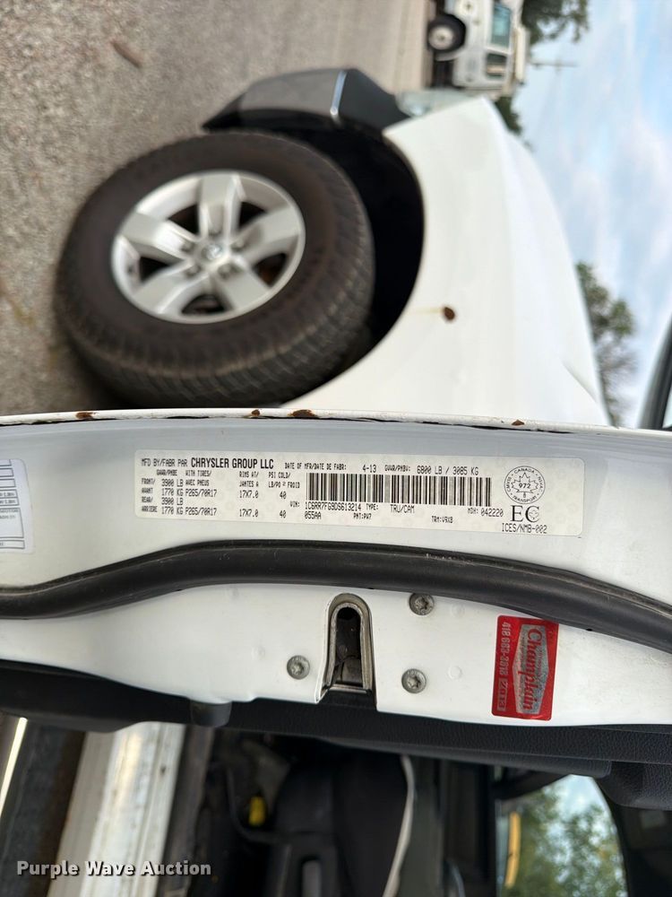 image for item FU4600 2013 RAM 1500 ST Ext. Cab pickup truck