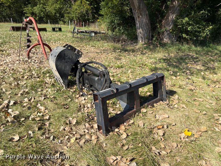 image for item FU4623 2018 skid steer backhoe