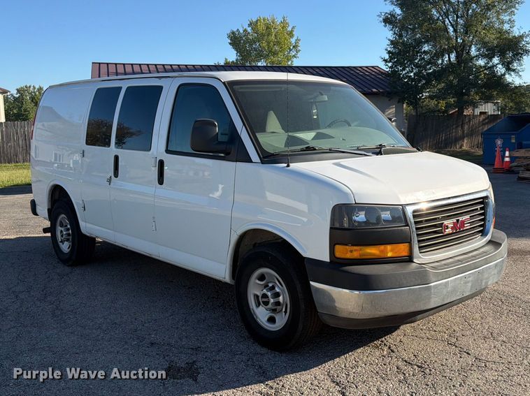 image for item FU4632 2014 GMC Savana Utility Van