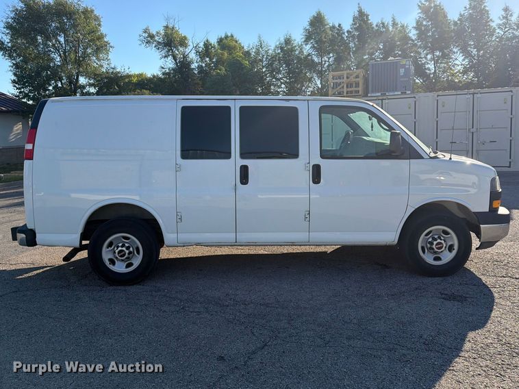 image for item FU4632 2014 GMC Savana Utility Van