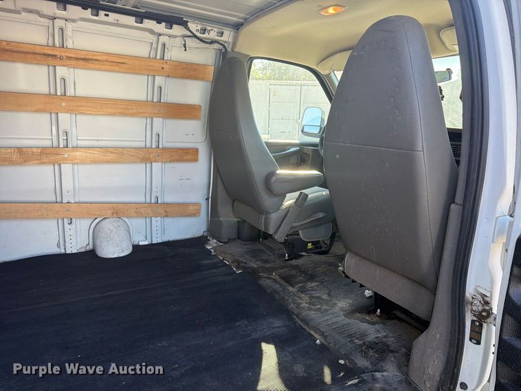 image for item FU4632 2014 GMC Savana Utility Van
