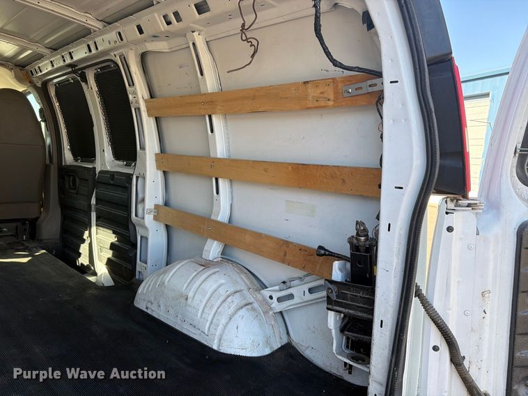 image for item FU4632 2014 GMC Savana Utility Van