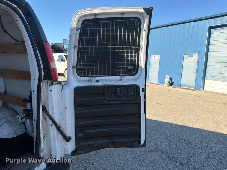 image for item FU4632 2014 GMC Savana Utility Van