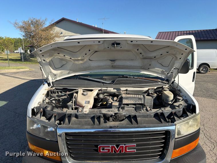 image for item FU4632 2014 GMC Savana Utility Van