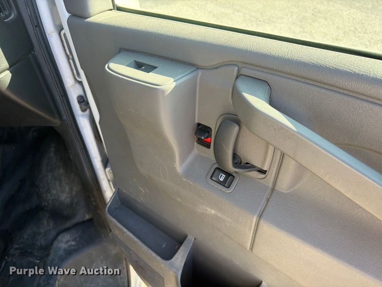 image for item FU4633 2016 Chevrolet Express 2500 