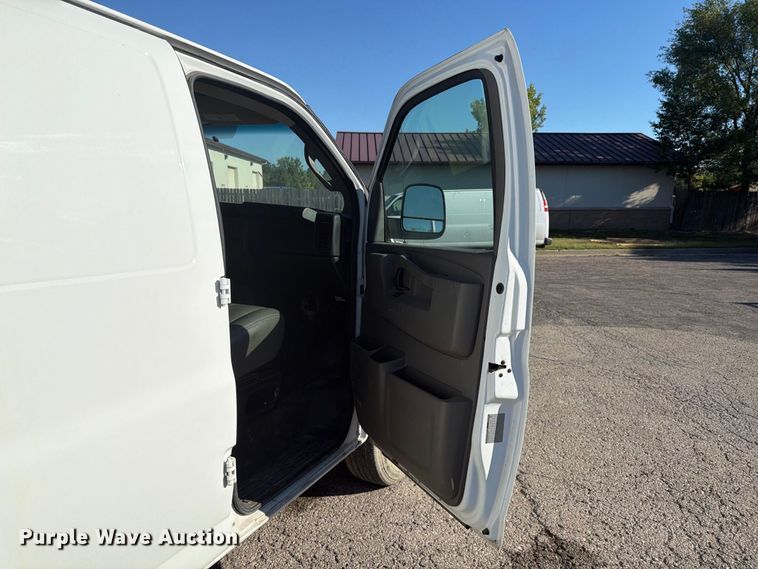 image for item FU4633 2016 Chevrolet Express 2500 