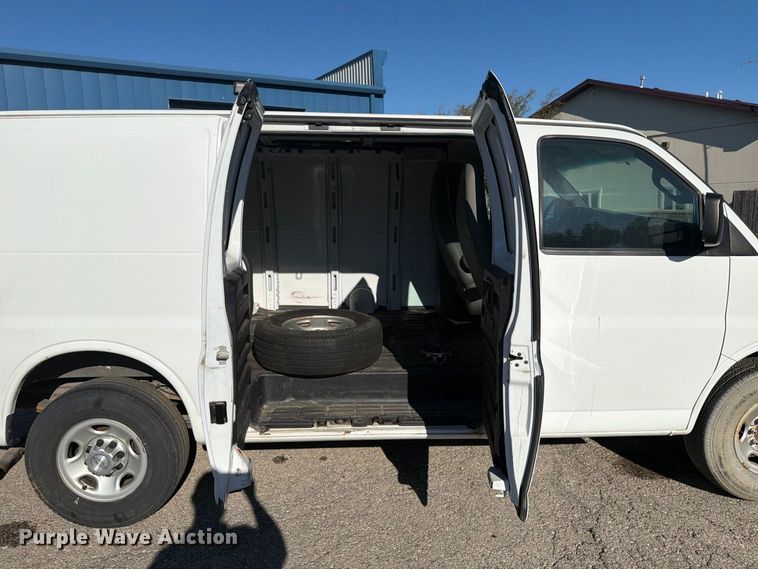 image for item FU4633 2016 Chevrolet Express 2500 