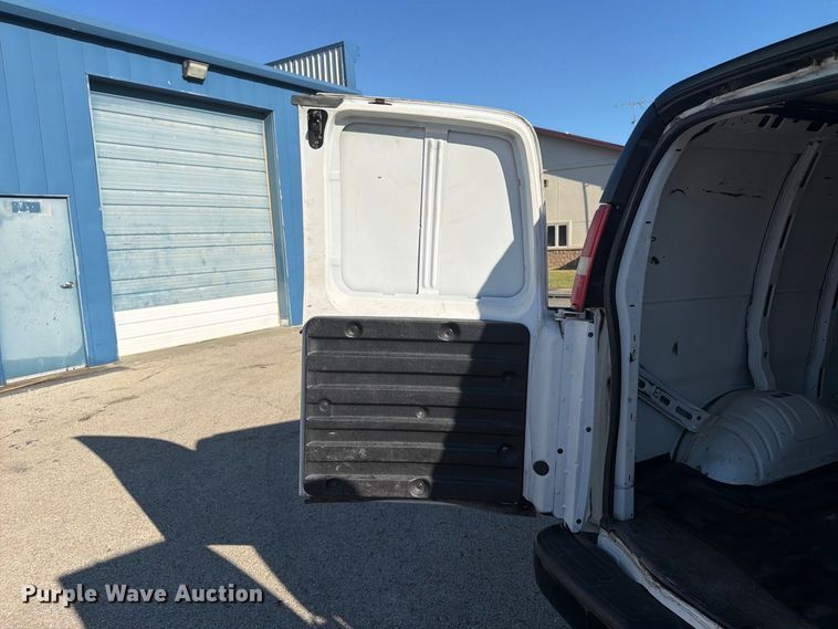 image for item FU4633 2016 Chevrolet Express 2500 