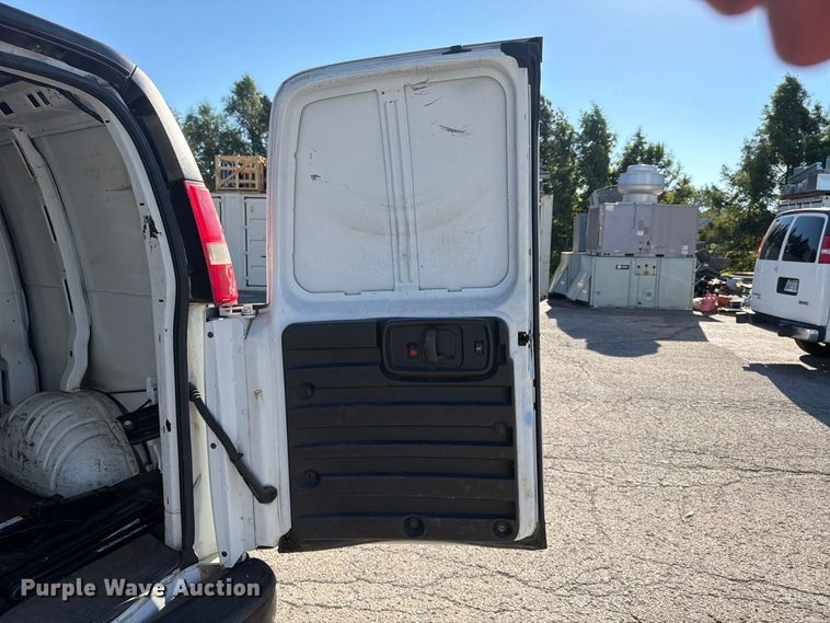 image for item FU4633 2016 Chevrolet Express 2500 